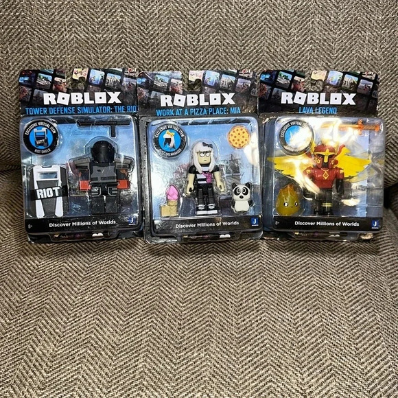 NWT Roblox Bundle of 3 Sealed Jazwares Toys - Picture 2 of 8